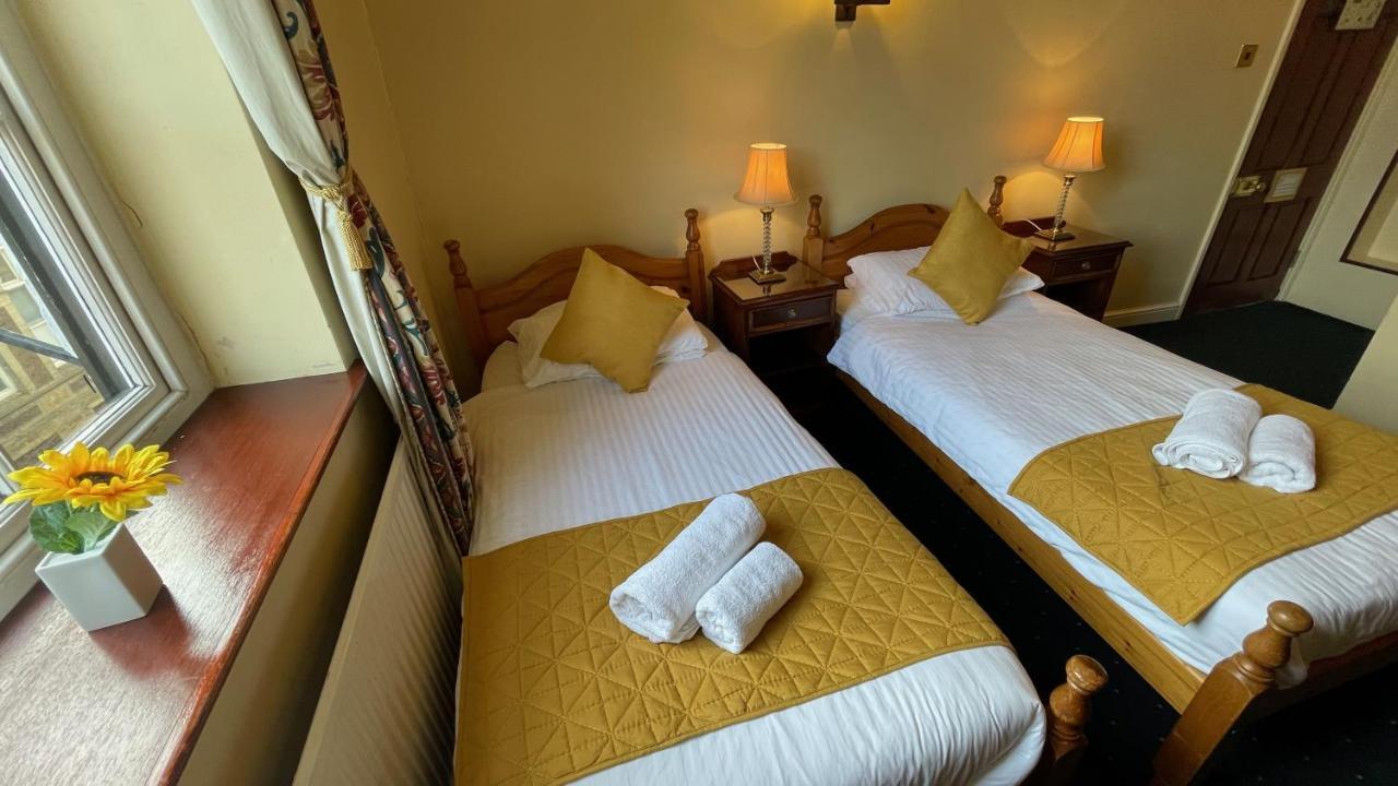 Crown Hotel ダウンハム・マーケット エクステリア 写真